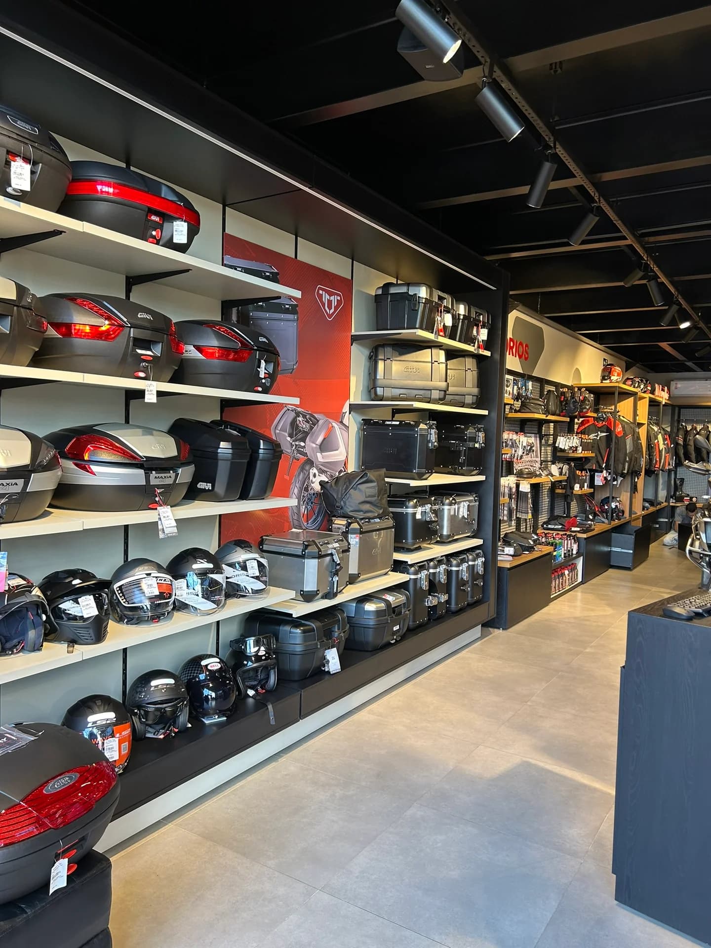 Loja Chicago Moto&Co — móveis planejados sob medida da Parza Móveis em Franca-SP (foto 7)