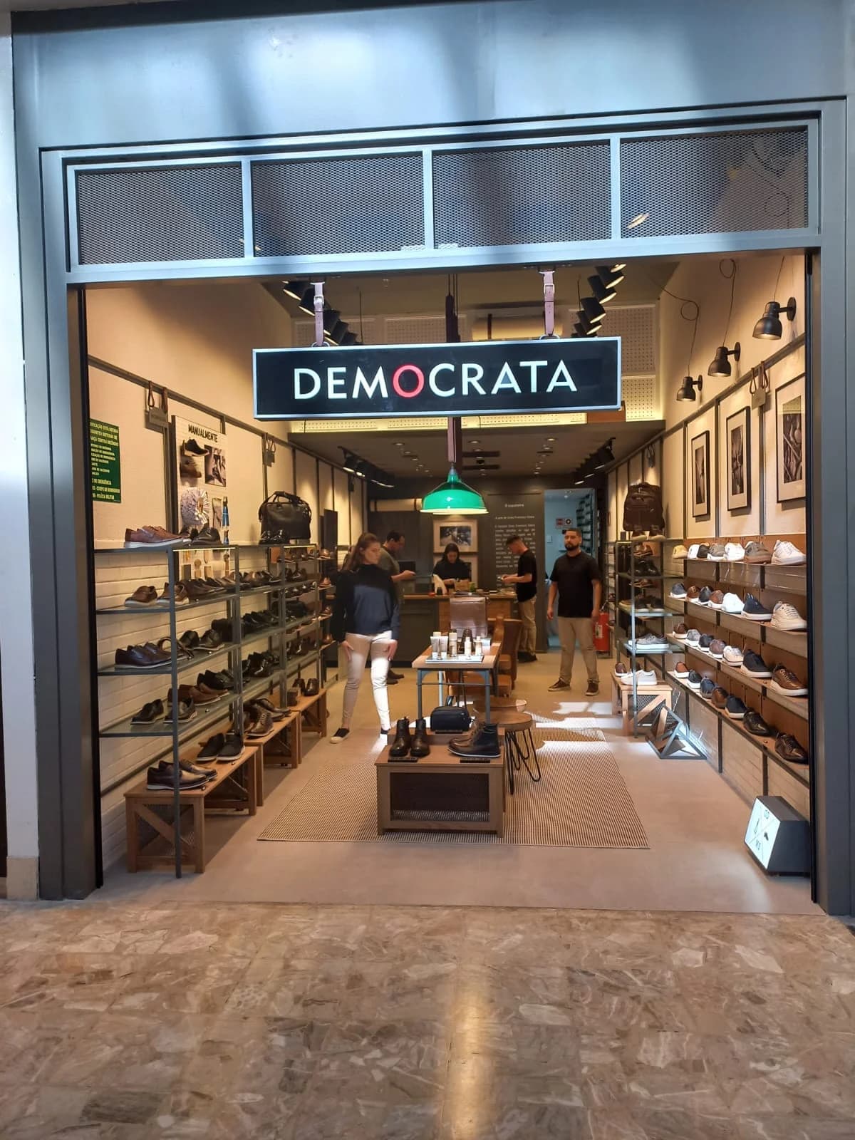 Calçados Democrata — foto 2
