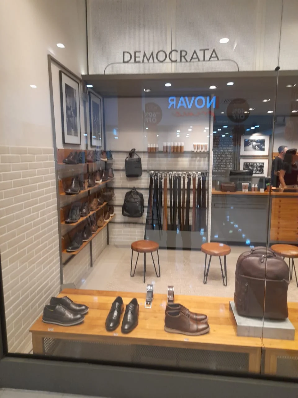 Loja Calçados Democrata — móveis planejados sob medida da Parza Móveis em Franca-SP (foto 12)